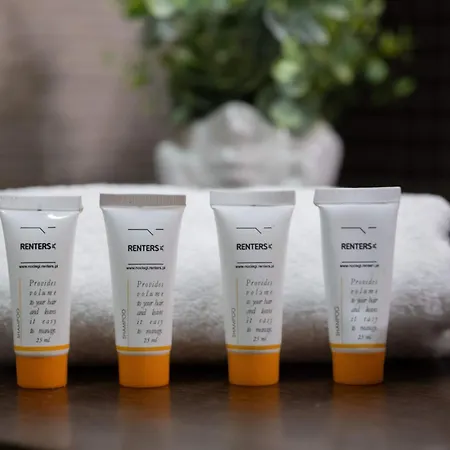 Family With Parking In By Renters Pruszków