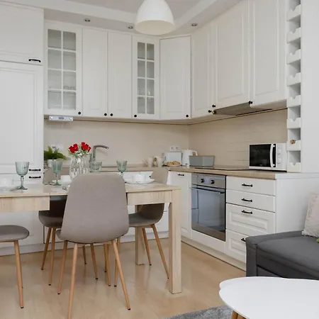 Apartman Family With Parking In By Renters Pruszków