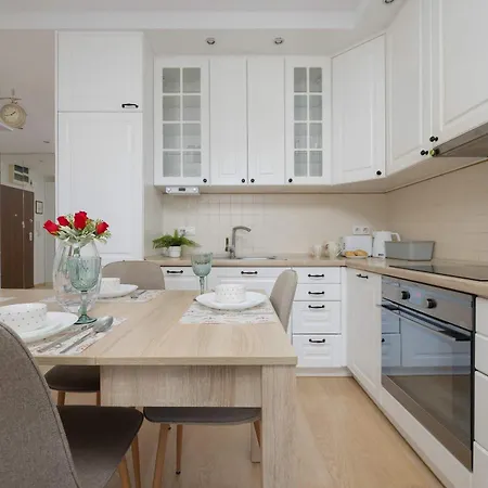 Apartman Family With Parking In By Renters Pruszków