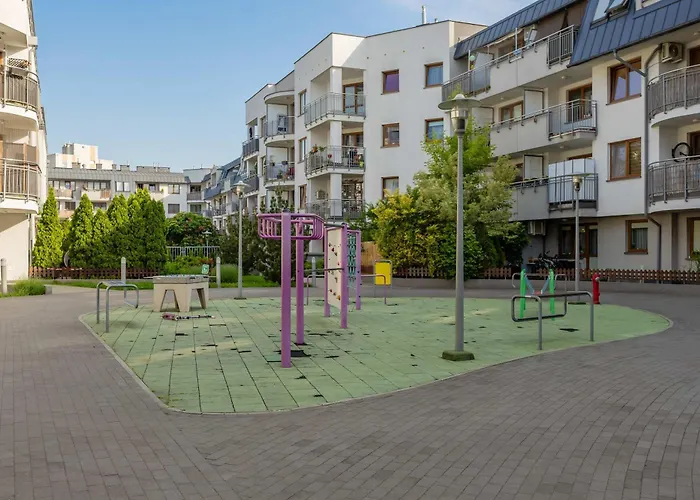 Family With Parking In By Renters Apartament Pruszków