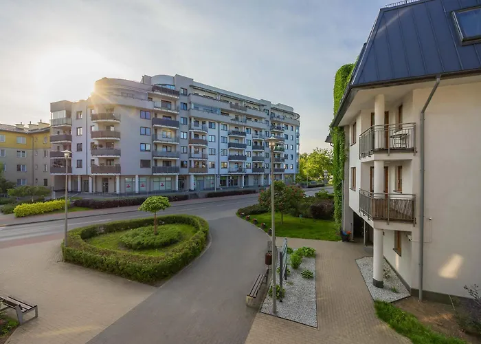 Family With Parking In By Renters Pruszków